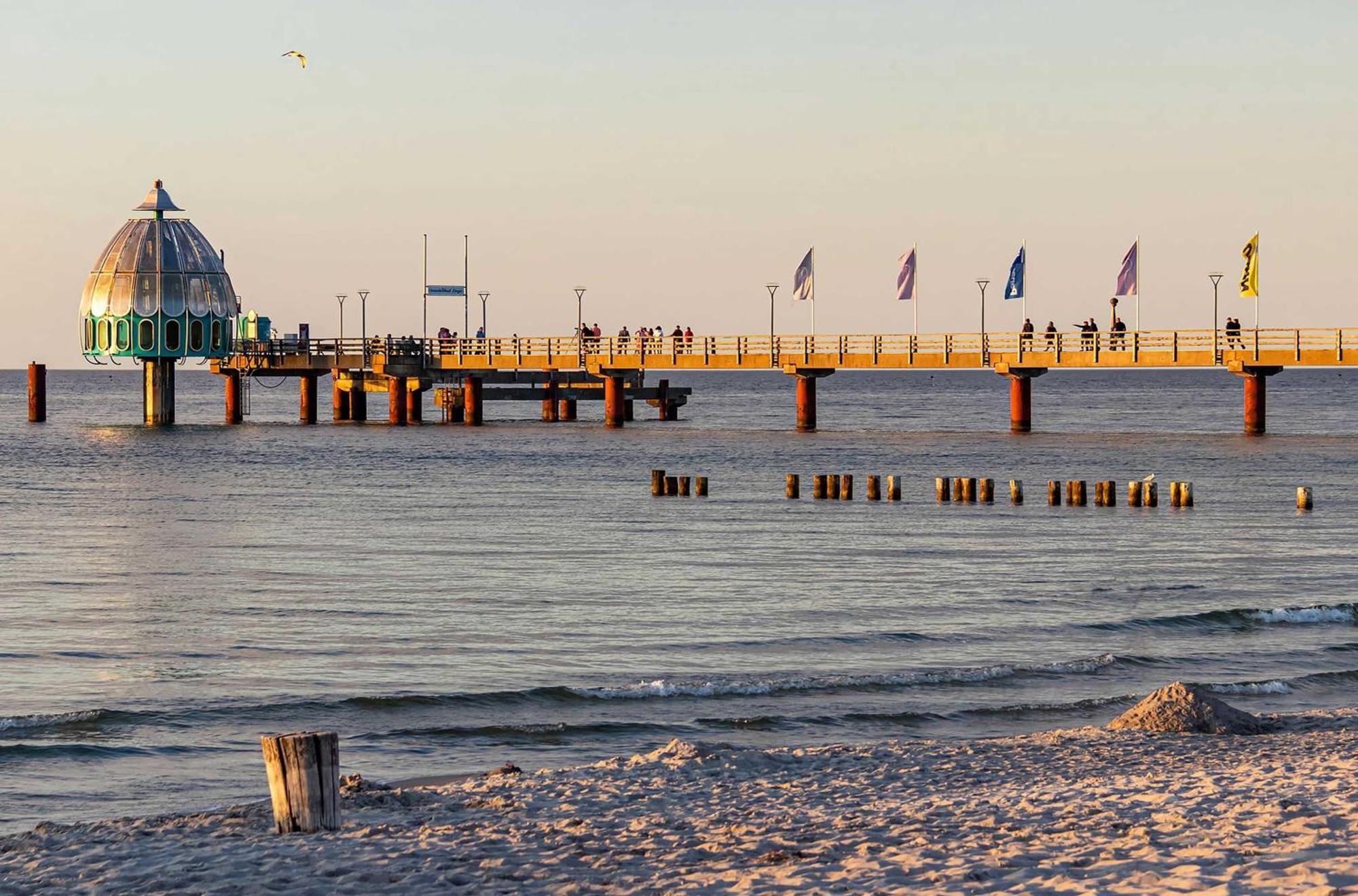 Kleine Freiheit An Der Seebruecke Zingst Luaran gambar
